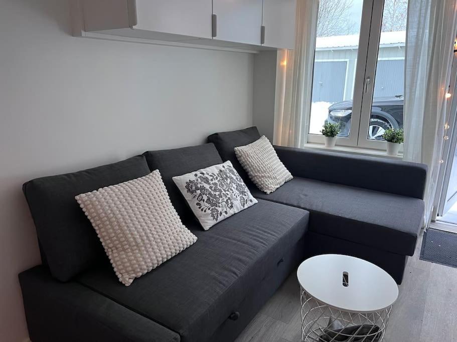 Laegenhet Med Egen Ingang. Apartamento Sundsvall Exterior foto