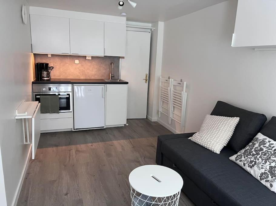 Laegenhet Med Egen Ingang. Apartamento Sundsvall Exterior foto
