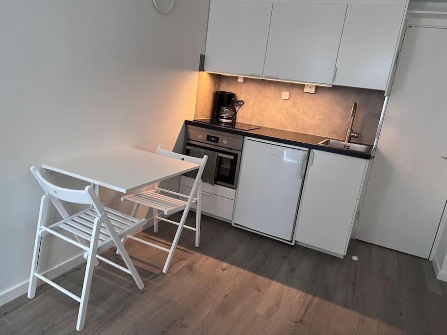 Laegenhet Med Egen Ingang. Apartamento Sundsvall Exterior foto