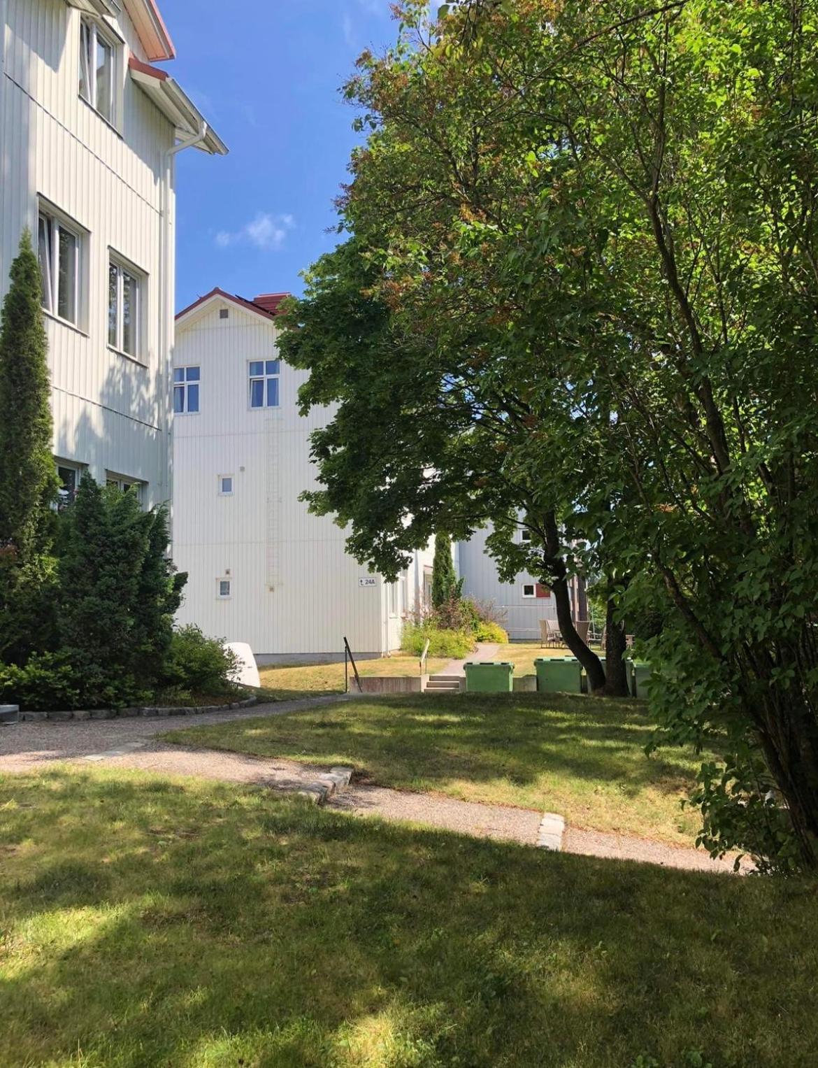 Laegenhet Med Egen Ingang. Apartamento Sundsvall Exterior foto